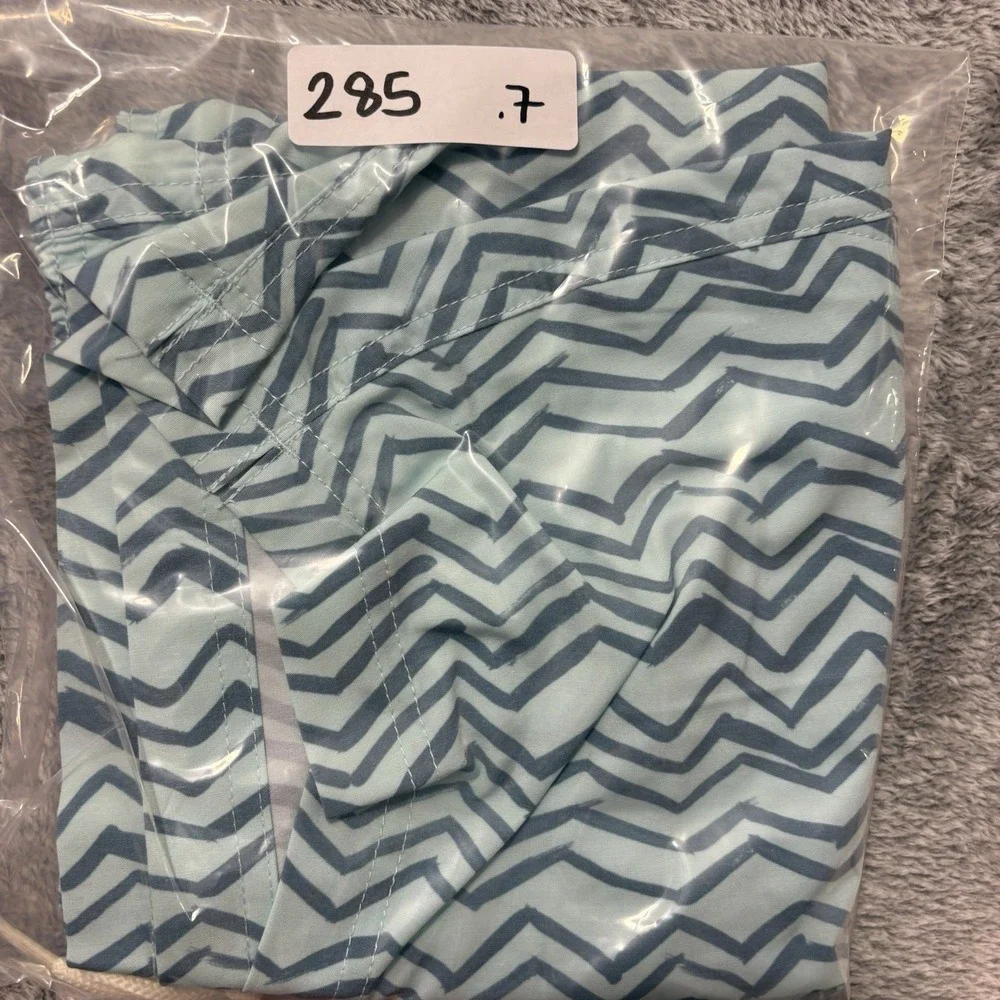 RSQ‎ Swim Trunks Men Medium Aqua Zig Zag Pattern 5